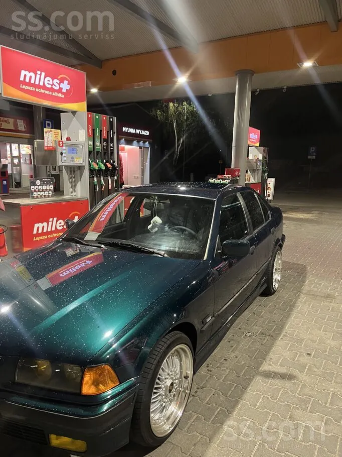 BMW 325