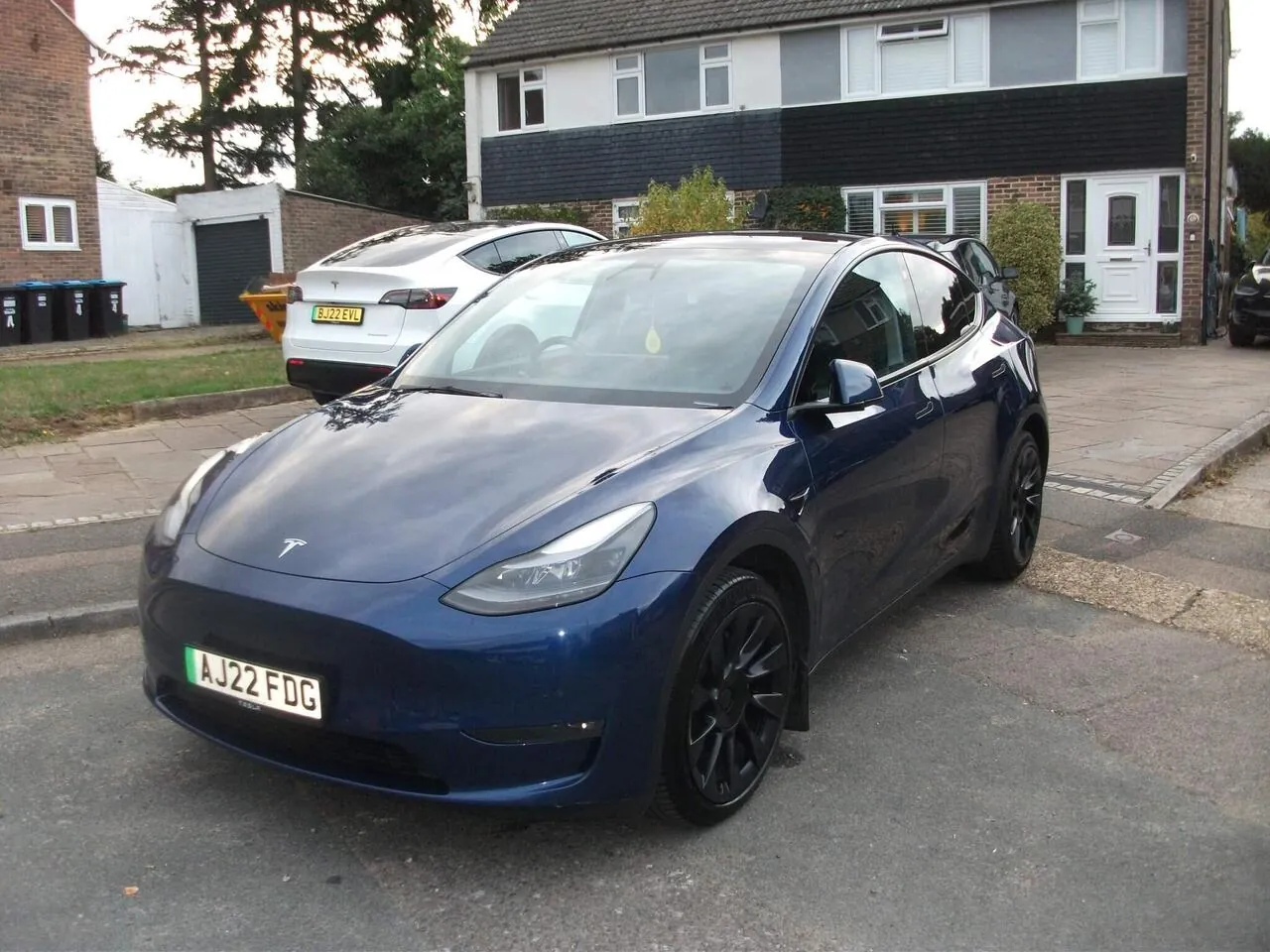 Tesla Model Y 2022 photo 2
