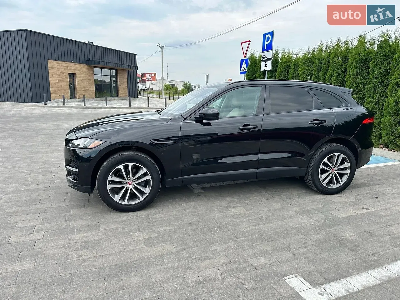 Jaguar F-Pace 2020 photo 4