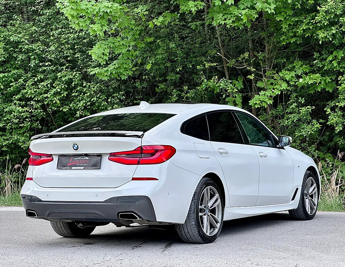 BMW 6 Series 2020 photo 2