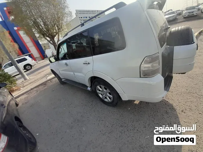 Mitsubishi Pajero 2011 photo 4