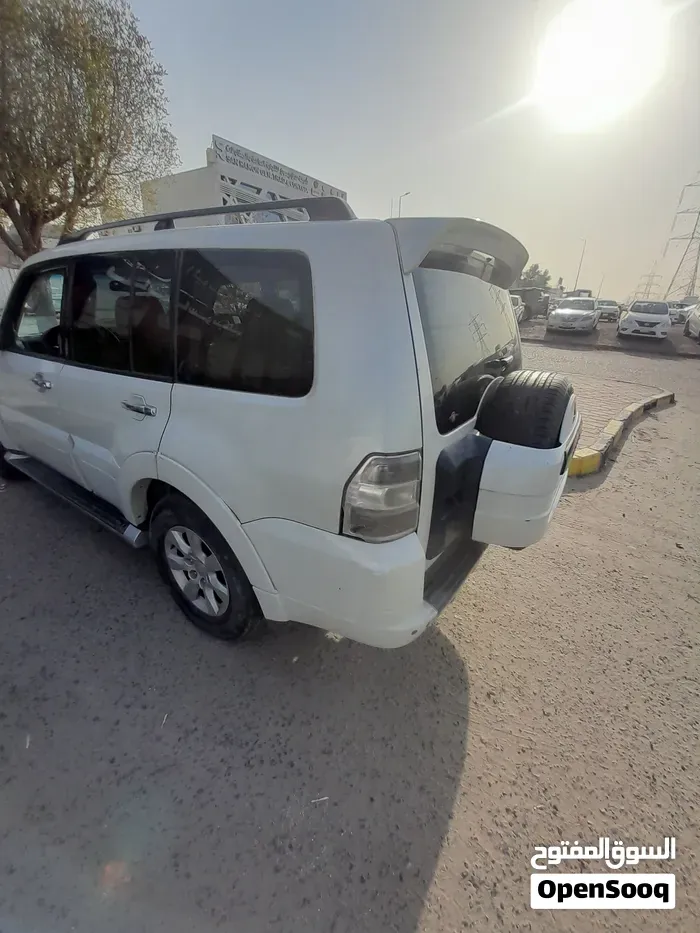 Mitsubishi Pajero 2011 photo 3