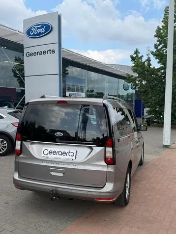 Ford Tourneo Connect 2024 photo 3