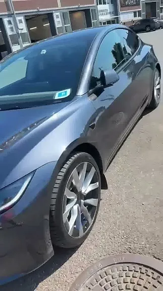 Tesla Model 3 2024 photo 3