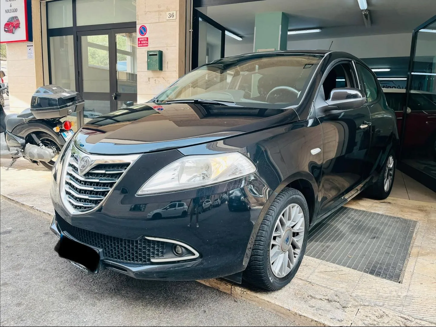 Lancia Ypsilon