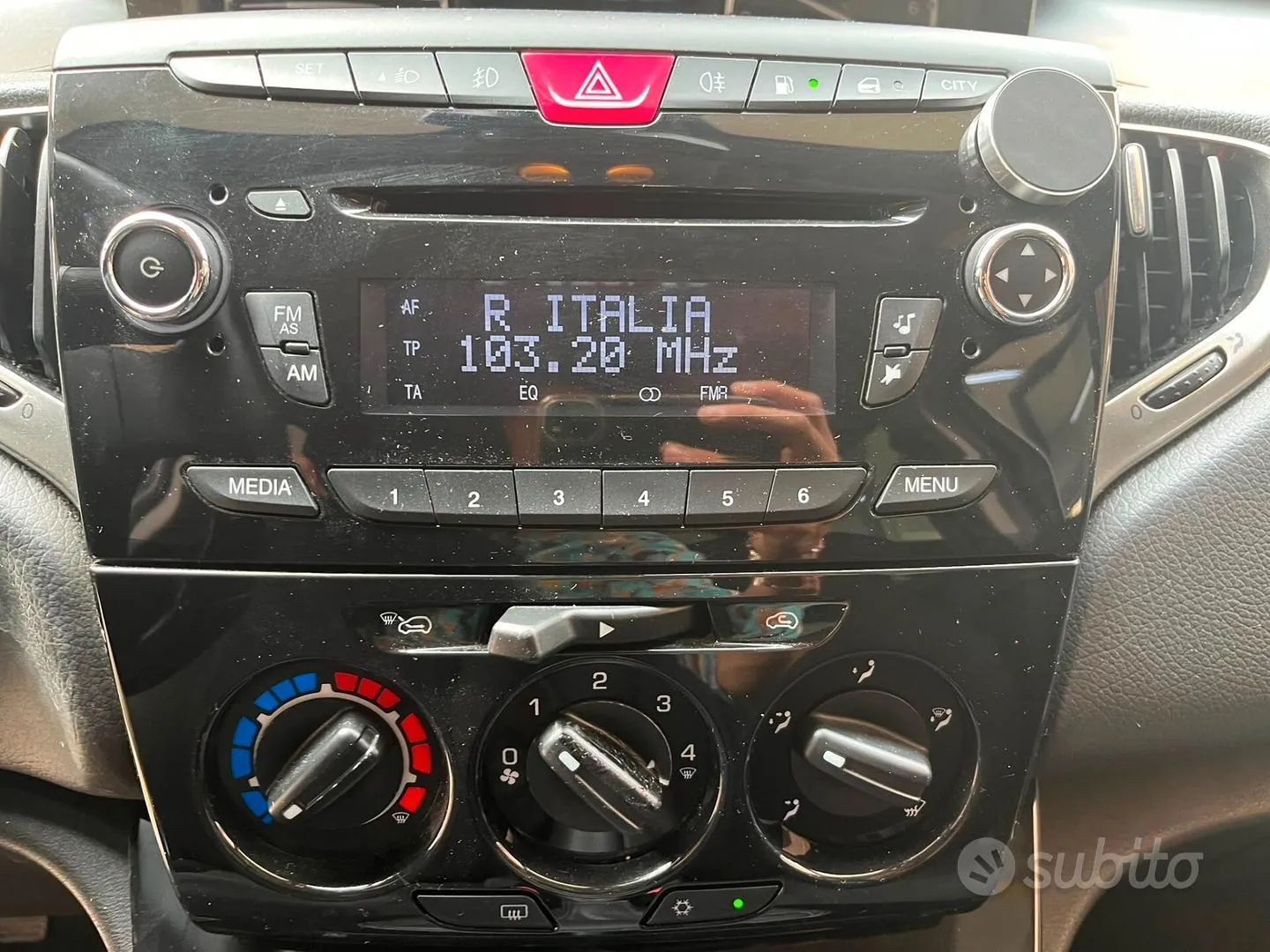 Lancia Ypsilon 2012 photo 5