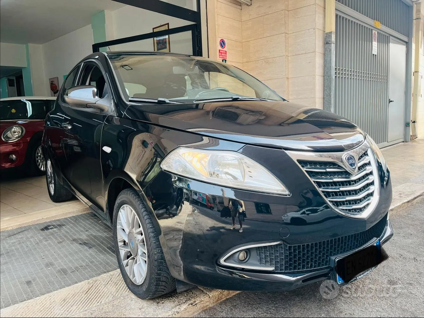 Lancia Ypsilon 2012 photo 2