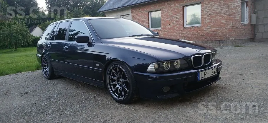 BMW 530 2002 photo 2