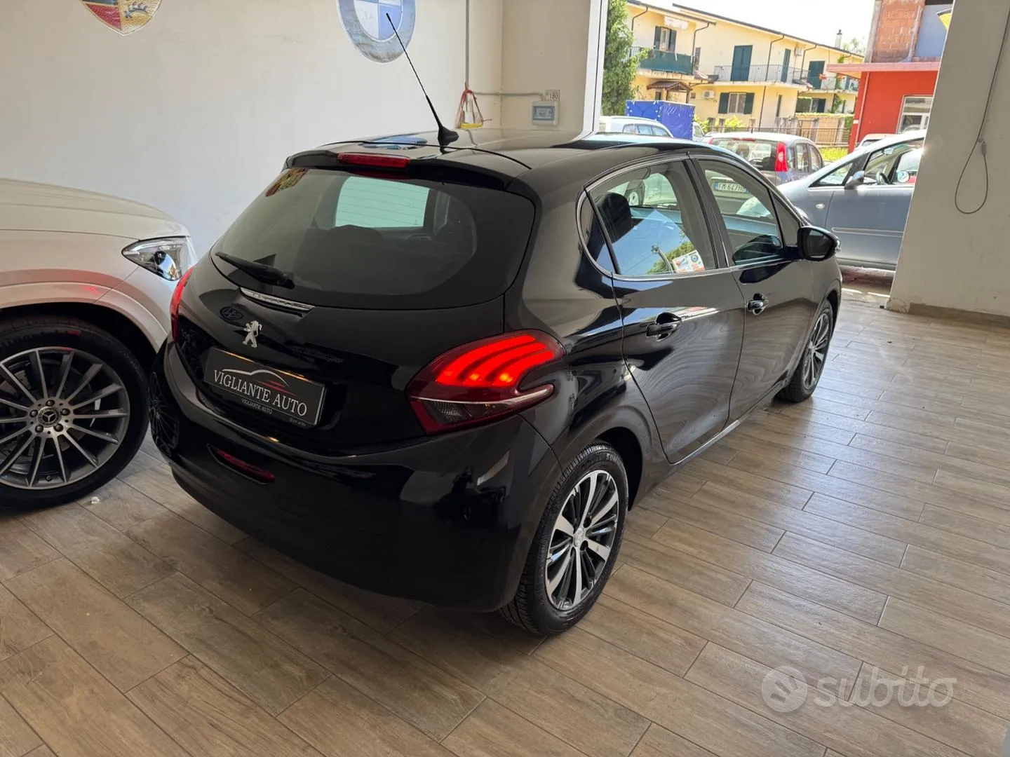 Peugeot 208 2017 photo 5