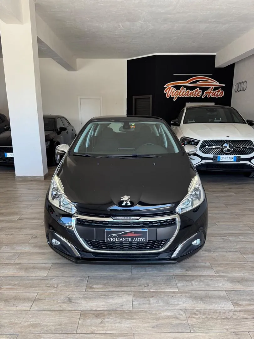 Peugeot 208 2017 photo 2