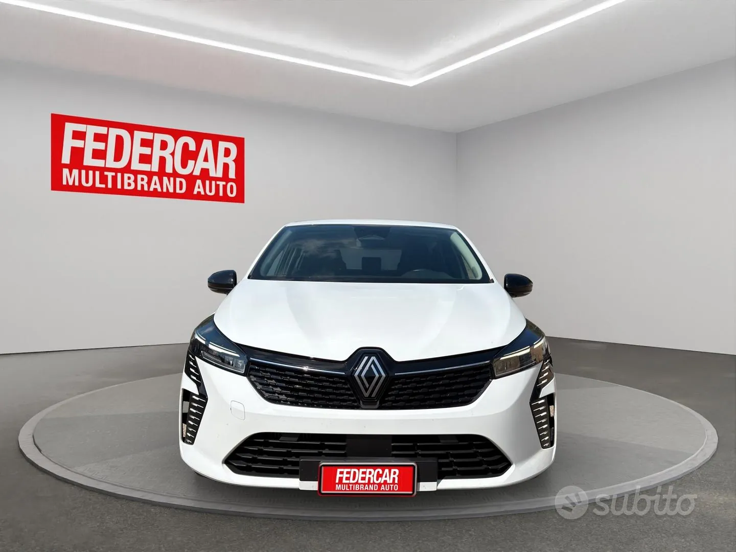 Renault Clio 2024 photo 2