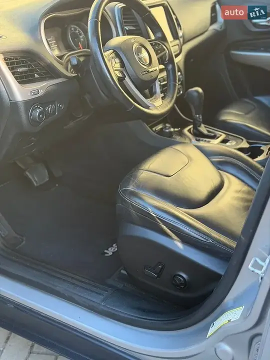 Jeep Cherokee 2017 photo 2