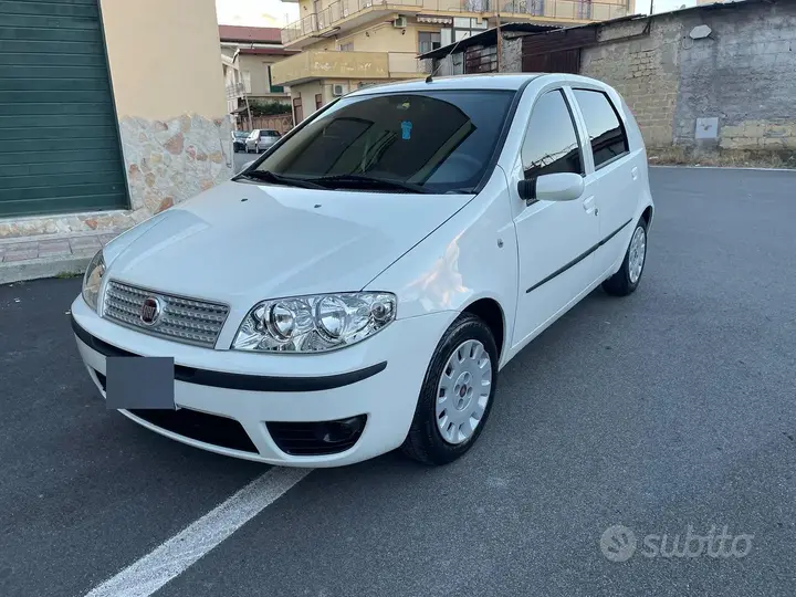 Fiat Punto 2009 photo 4