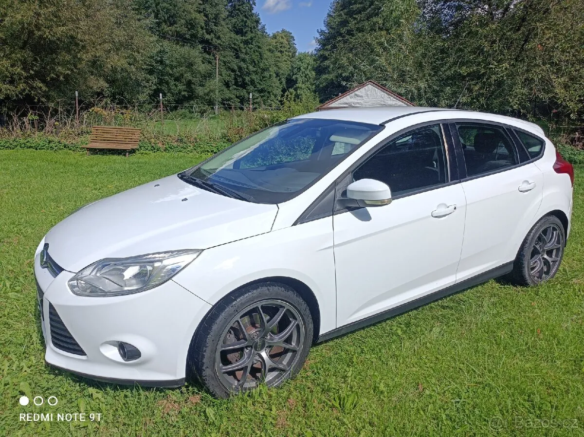 Ford Focus 2013 photo 2