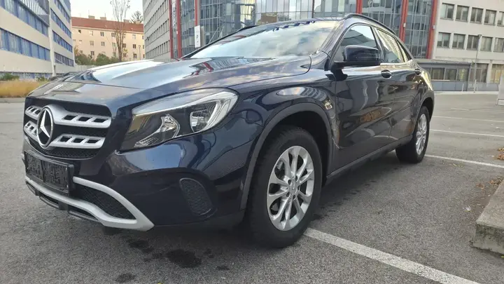 Mercedes-Benz Gla 2018 photo 2