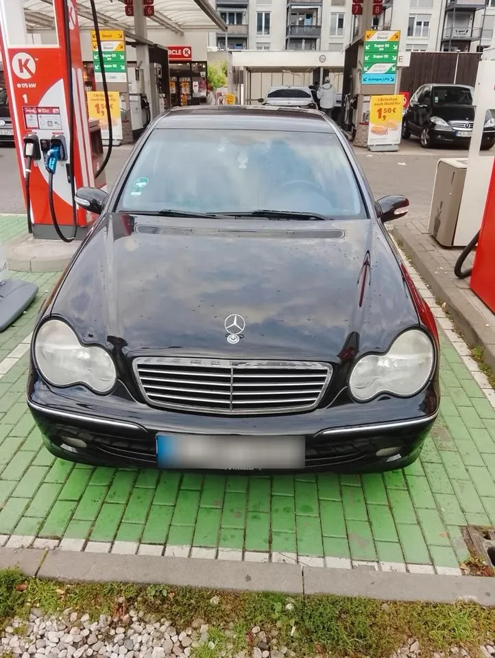 Mercedes-Benz C180