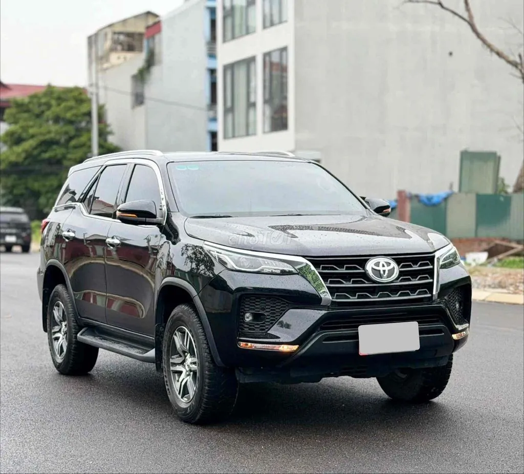 Toyota Fortuner 2024 photo 2