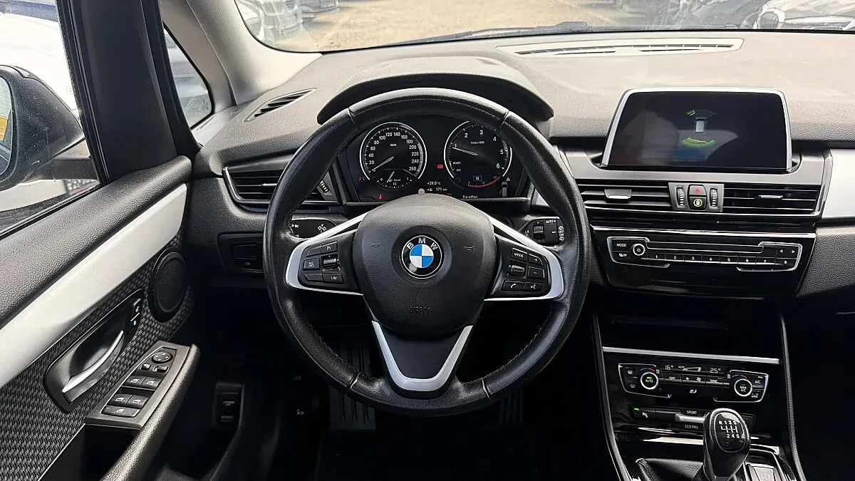 BMW 2 Series 2019 photo 2