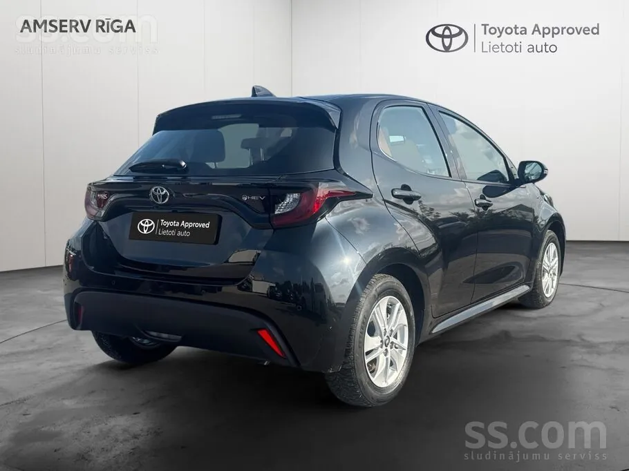 Toyota Yaris 2025 photo 2