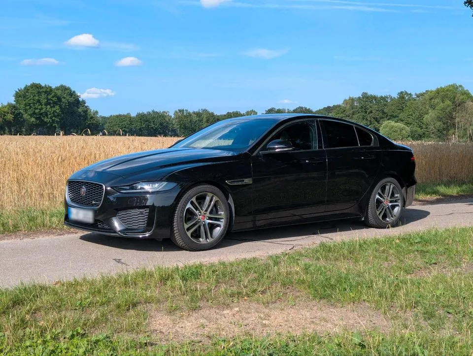 Jaguar Xe