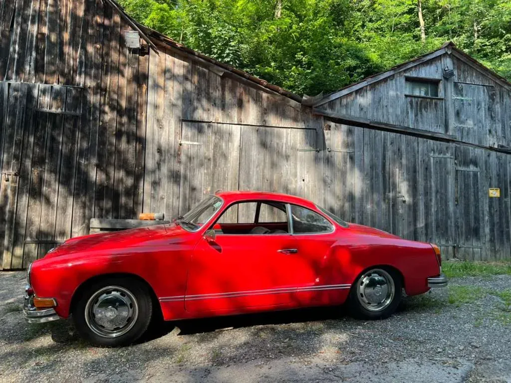 Volkswagen Karmann Ghia 1972 photo 2
