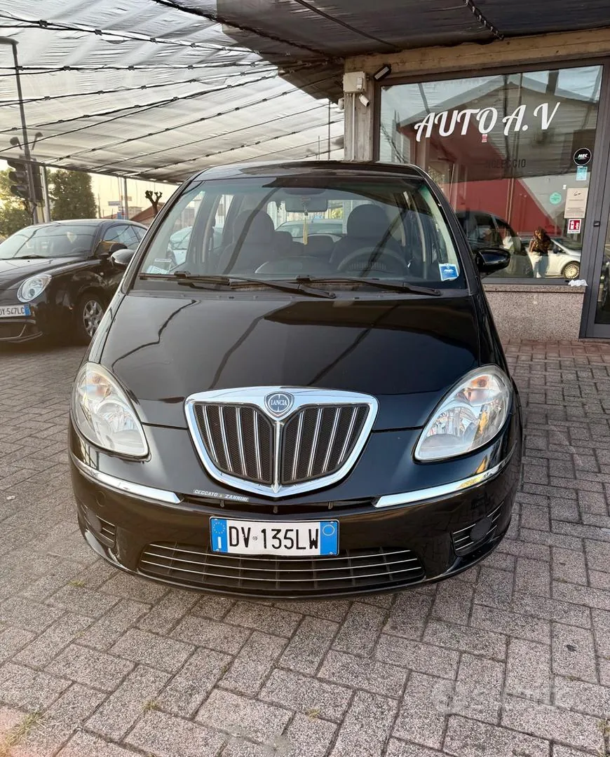 Lancia Musa 2009 photo 2