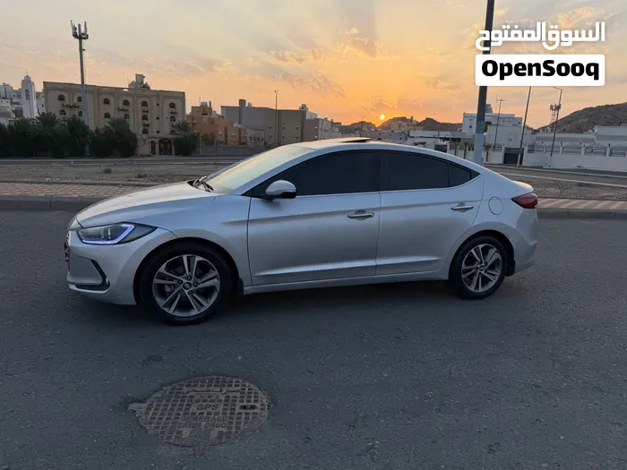 Hyundai Elantra 2018 photo 4