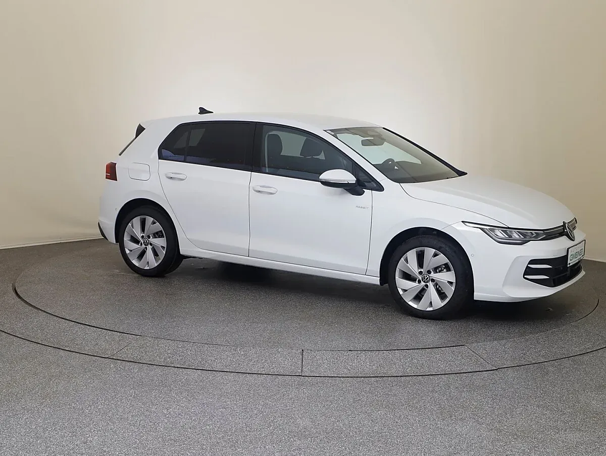 Volkswagen Golf 2026 photo 3