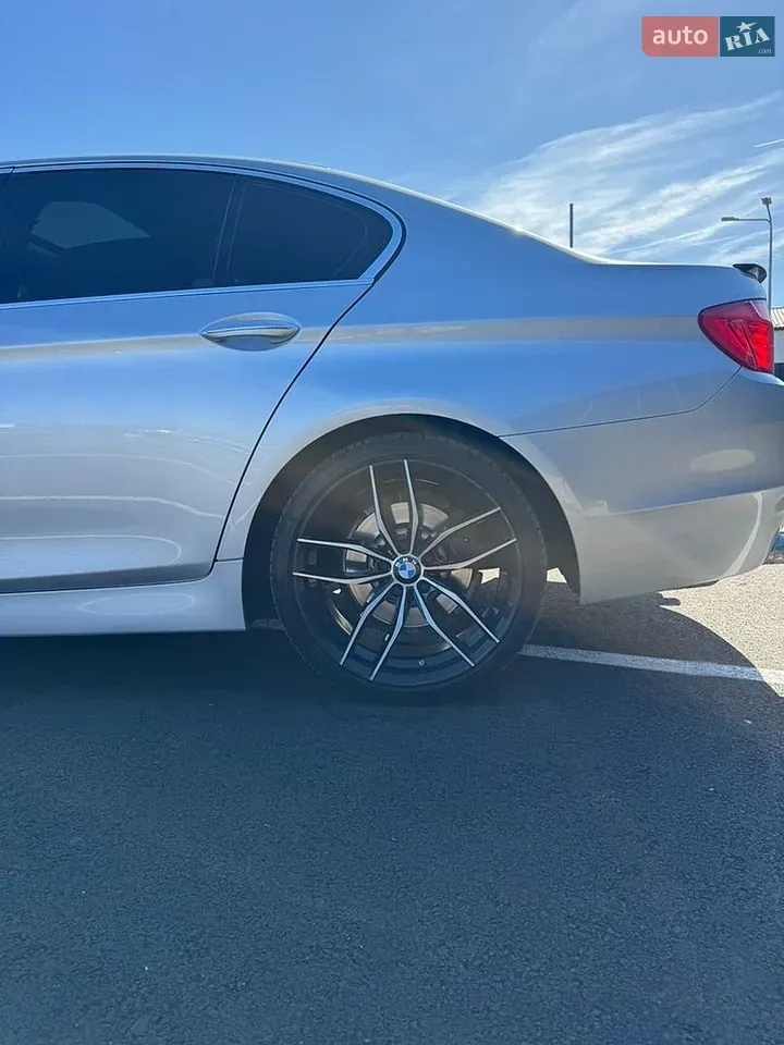 BMW 5 Series 2011 photo 5
