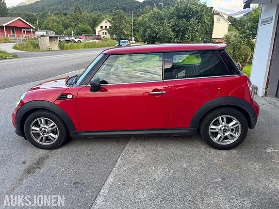 Mini One 2011 photo 2