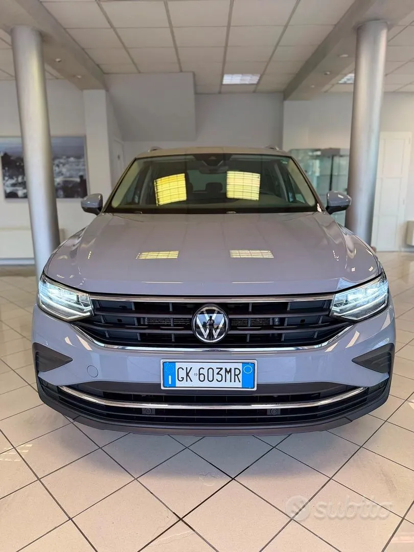 Volkswagen Tiguan 2022 photo 2