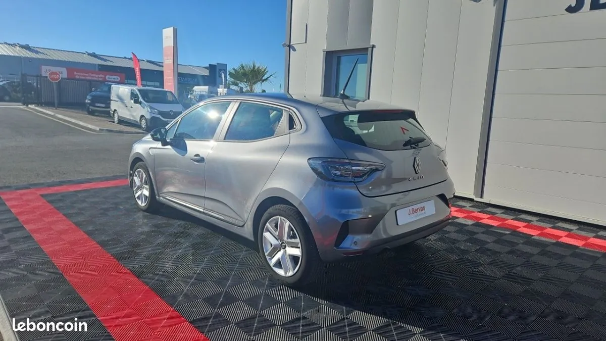 Renault Clio 2025 photo 3