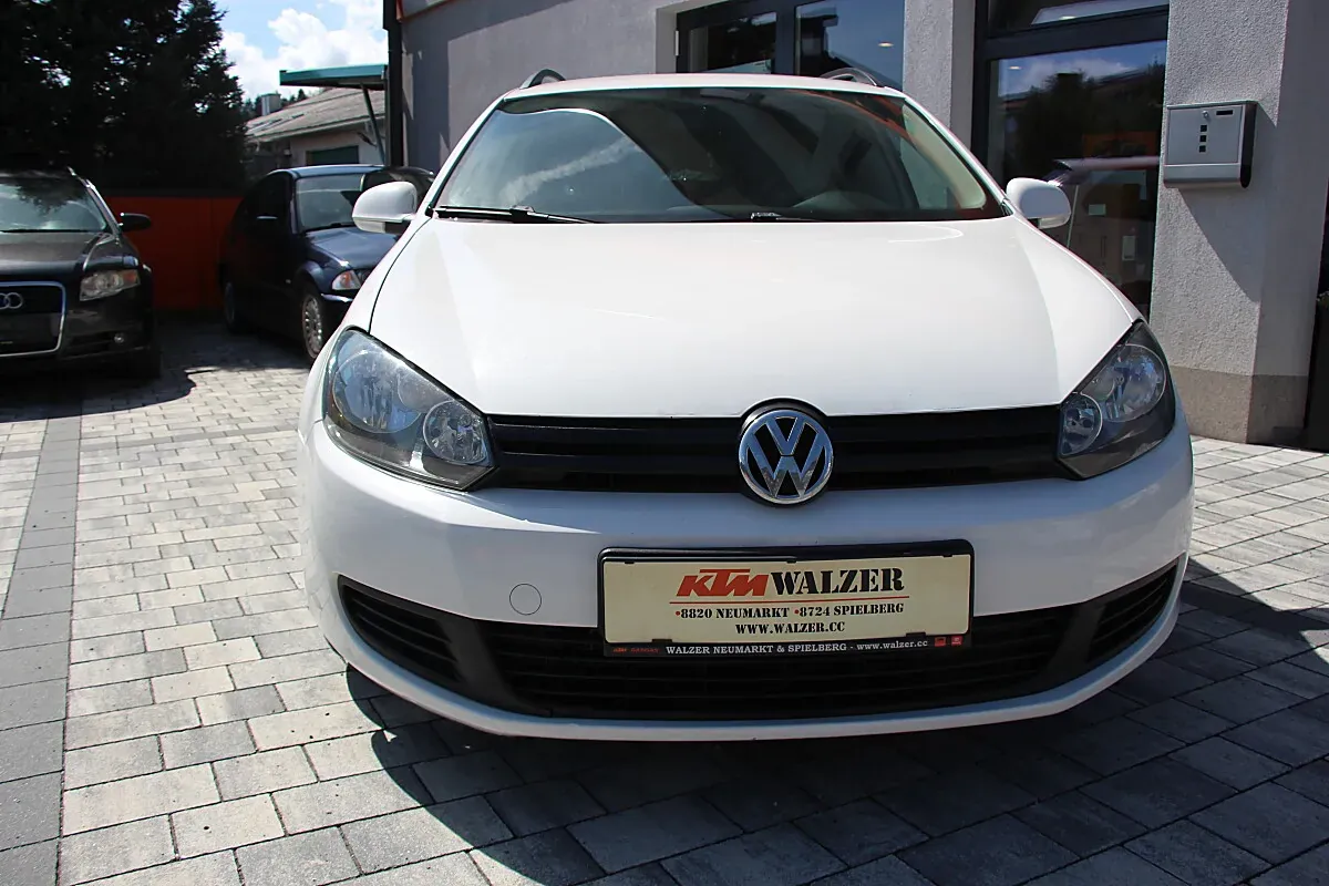 Volkswagen Golf 2011 photo 3