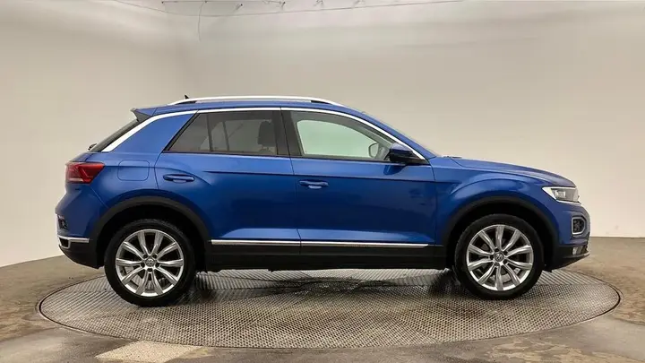 Volkswagen T-Roc 2020 photo 2