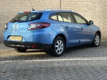 Renault Megane Estate 2013 photo 2