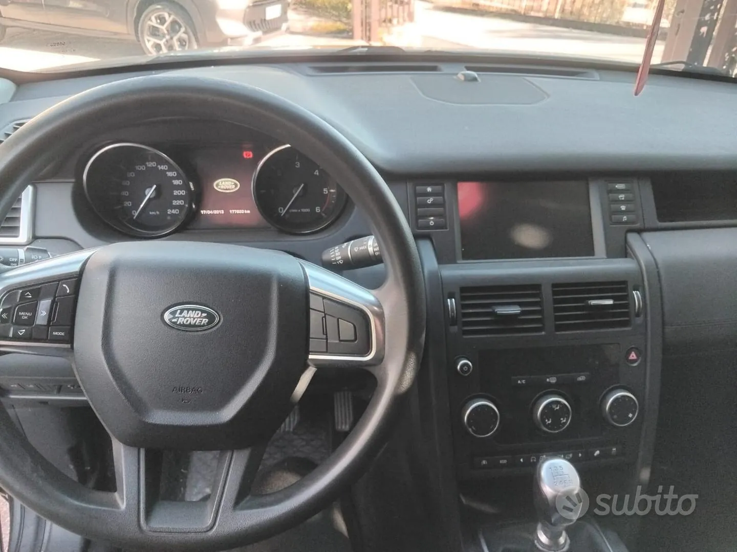 Land Rover Discovery Sport 2016 photo 4