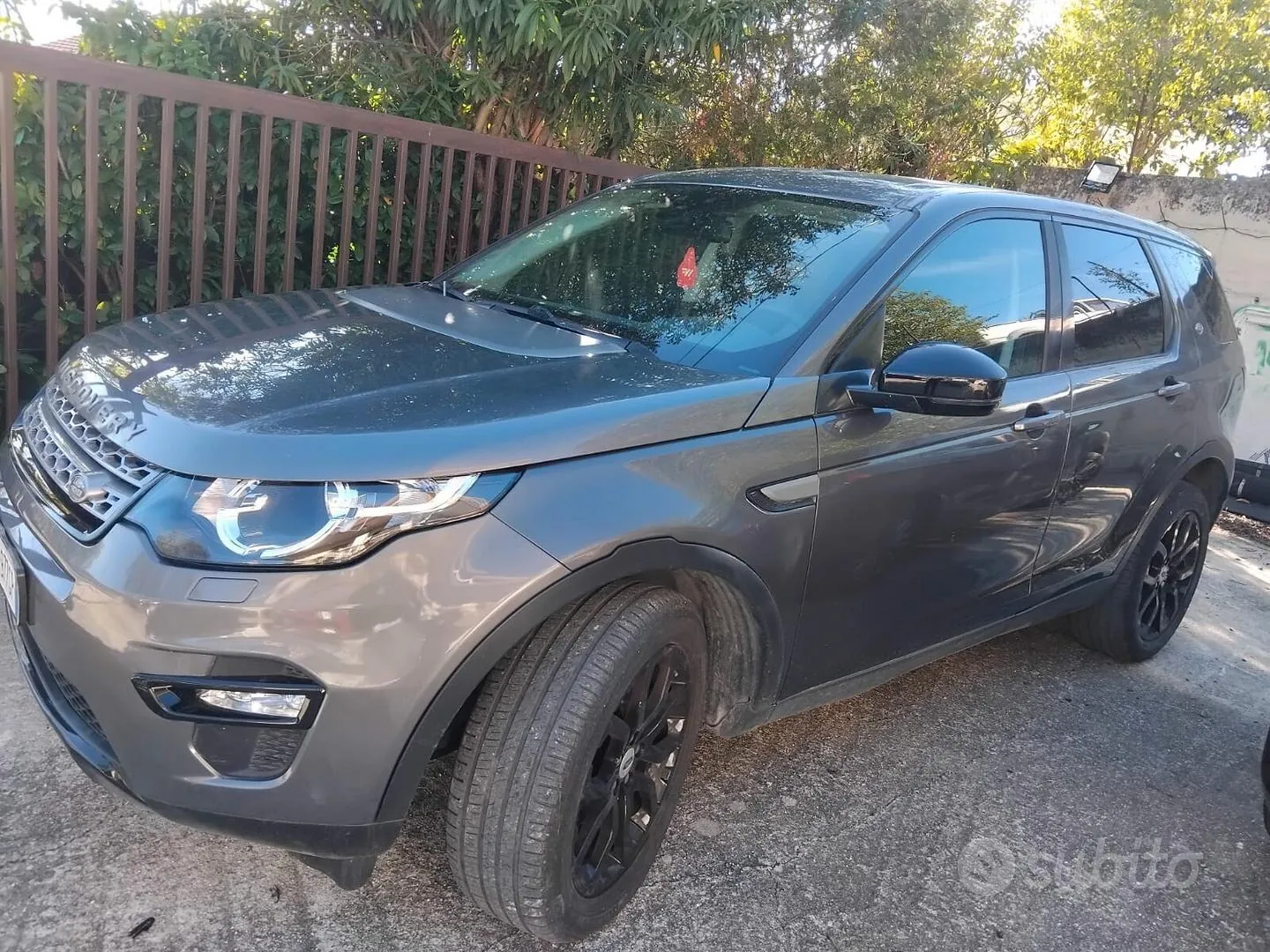 Land Rover Discovery Sport 2016 photo 2