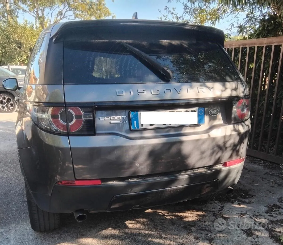 Land Rover Discovery Sport 2016 photo 3