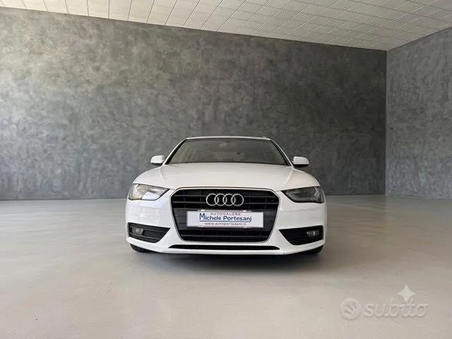 Audi A4 2012 photo 2
