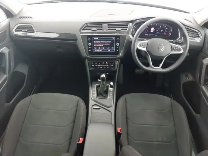 Volkswagen Tiguan 2023 photo 3