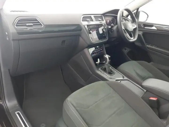 Volkswagen Tiguan 2023 photo 5