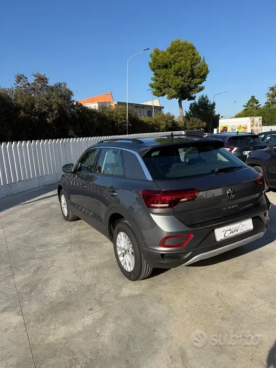 Volkswagen T-Roc 2023 photo 4