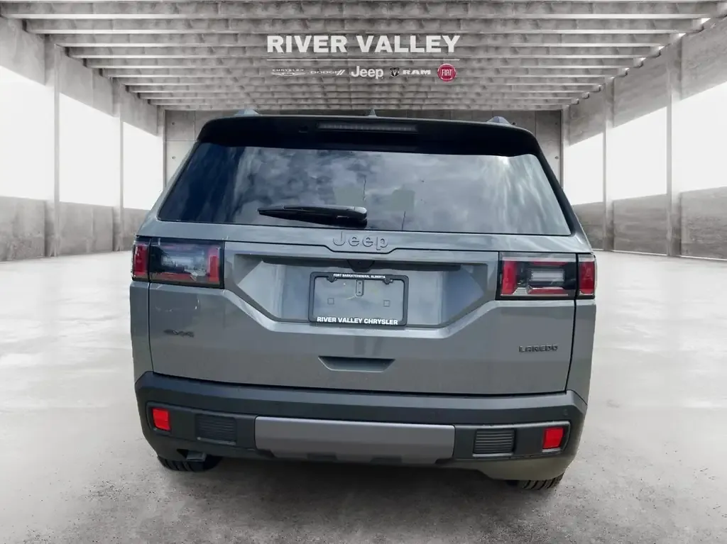 Jeep Cherokee 2026 photo 4