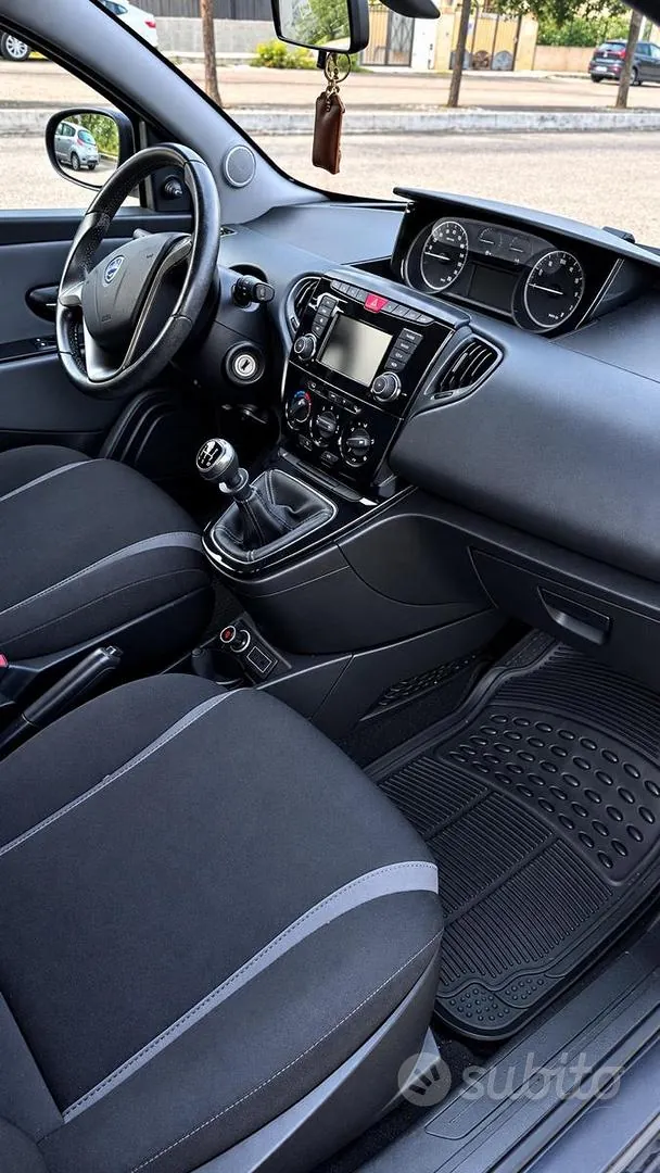 Lancia Ypsilon 2017 photo 4