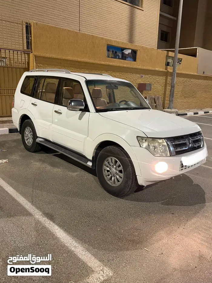 Mitsubishi Pajero 2012 photo 4