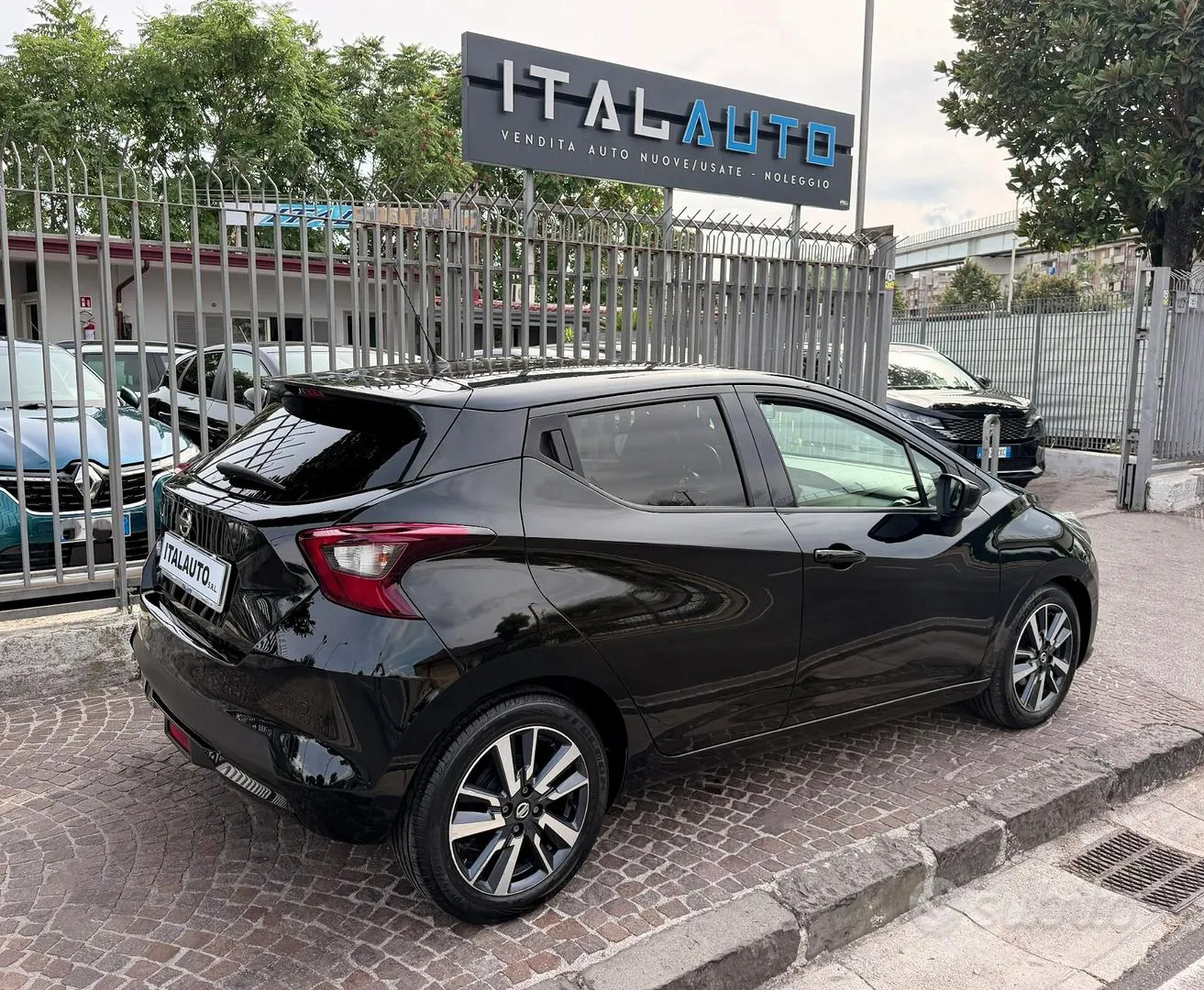 Nissan Micra 2017 photo 5