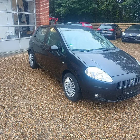 Fiat Punto 2006 photo 2