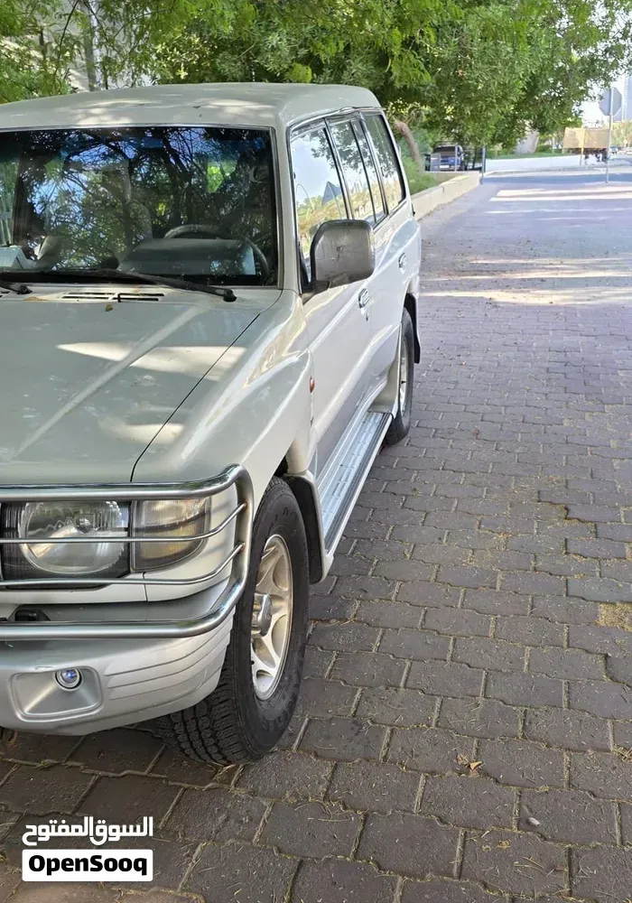 Mitsubishi Pajero 2000 photo 4