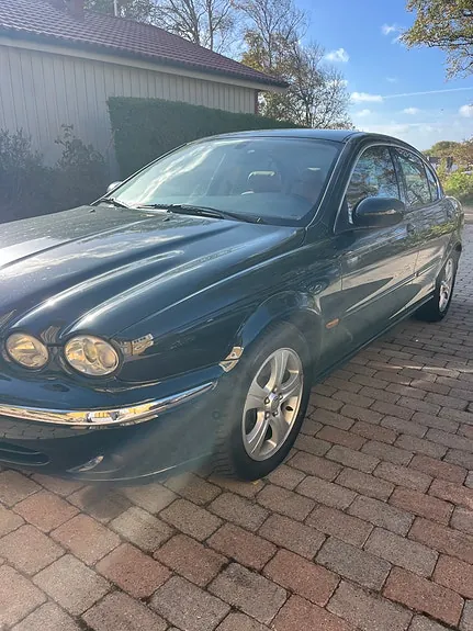 Jaguar X-Type
