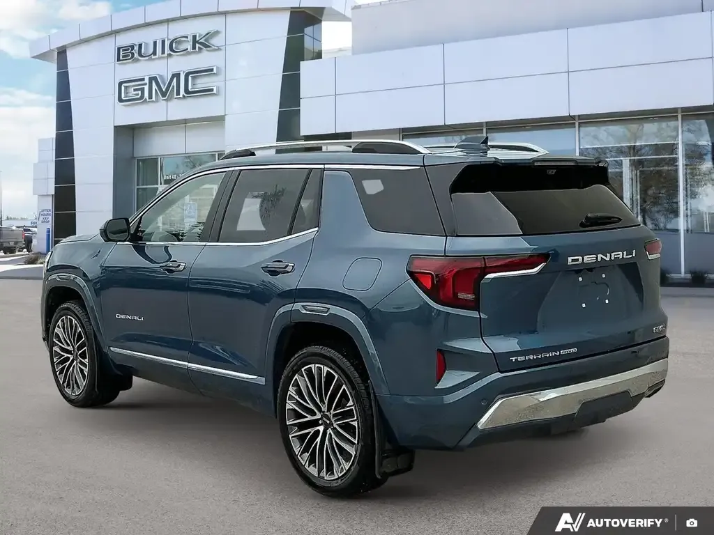 GMC Terrain 2026 photo 4